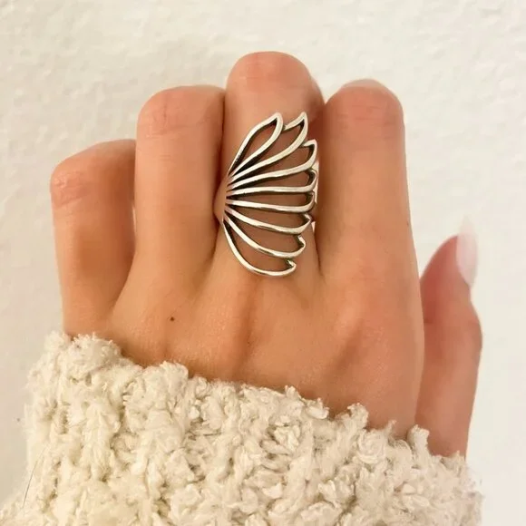 925 Sterling Silver Large Butterfly Wings Ring Chunky Bold Statement Ring - Picture 5 of 7